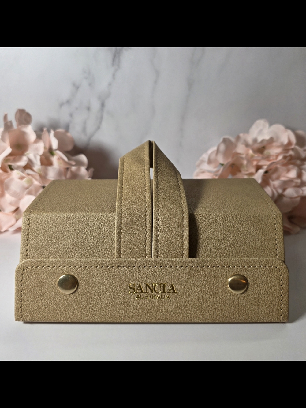 Sancia - Beige Leather Sunglasses Case